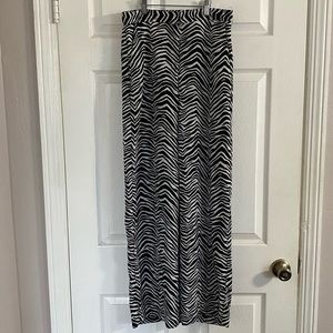 Vince Camuto animal print light fabric pant